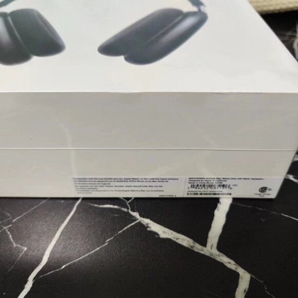 Apple AirPod Pro Max - Black - Picture 3 of 4